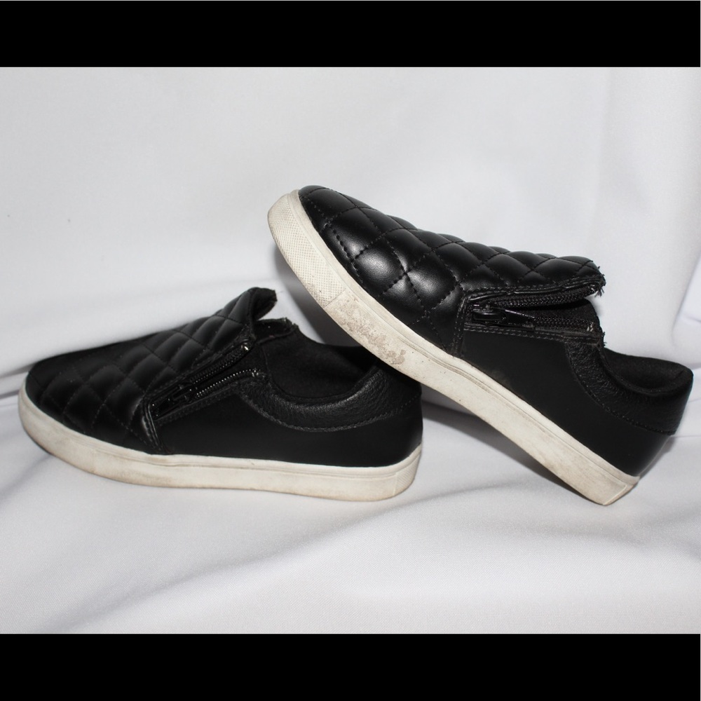 Girls black leather shoes